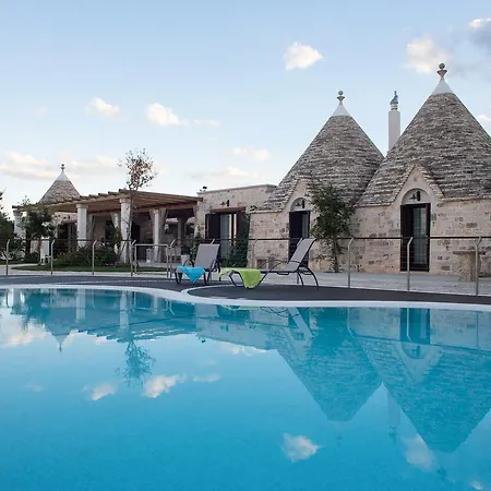Luxury Trulli Ericla With A Pool Villa