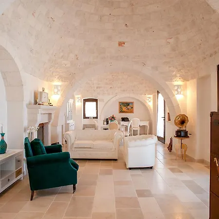 Luxury Trulli Ericla With A Pool