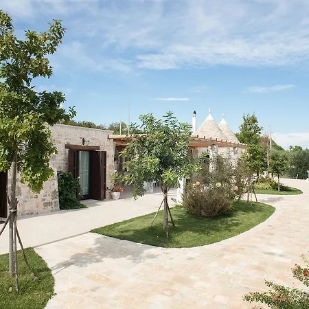 빌라 Luxury Trulli Ericla With A Pool *