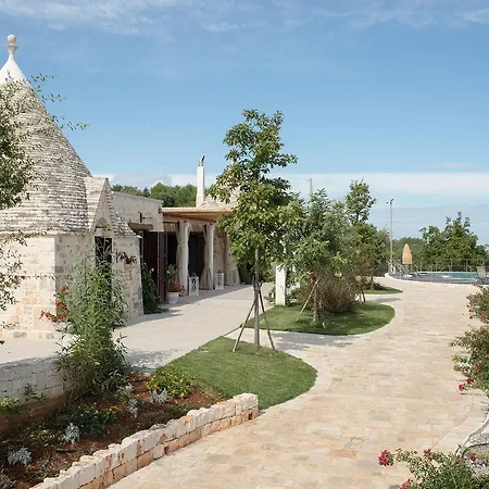 빌라 Luxury Trulli Ericla With A Pool *