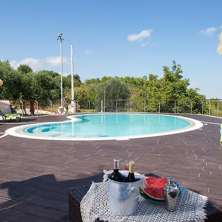 Luxury Trulli Ericla With A Pool